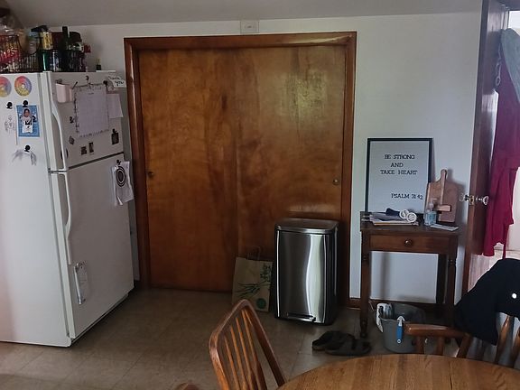 3rd image of 3355 N Ottawa Ave #2