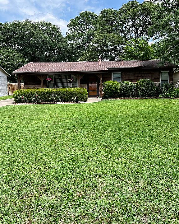 1st image of 732 Winters St