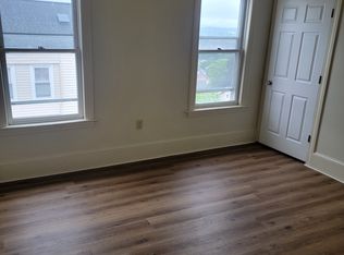 35 Euclid Ave APT 3, Worcester, MA 01610