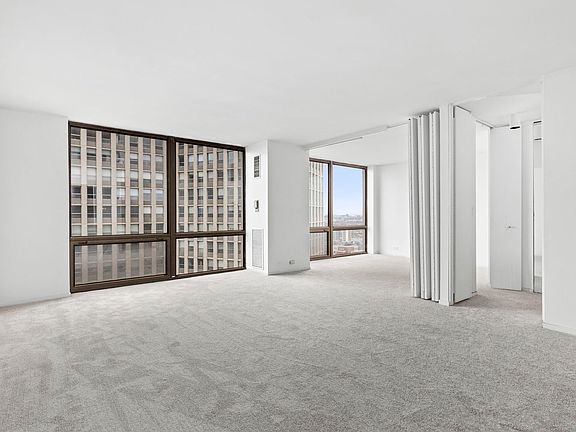 2nd image of 2650 N Lakeview Ave APT 2404