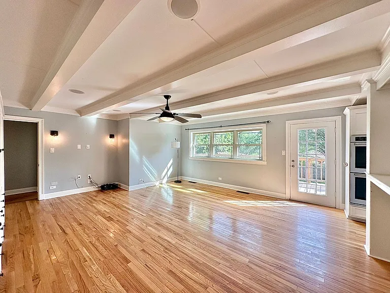 802 Hamvasy Ln — Photo 20