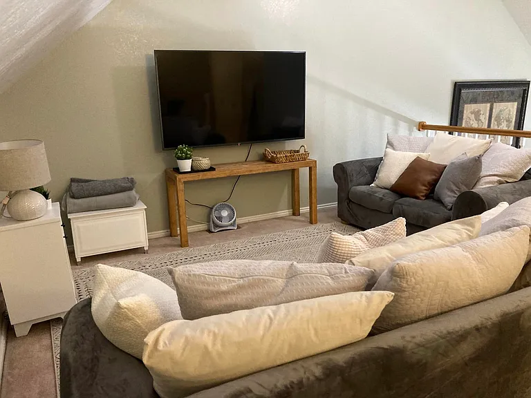 567 N 200 E #8 — Photo 6