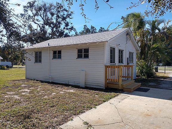 3rd image of 304 River Blvd