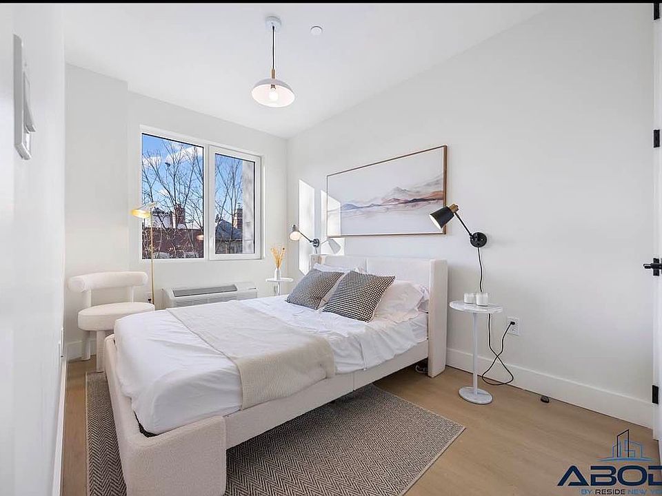 1st image of 102 E 53rd St #6B