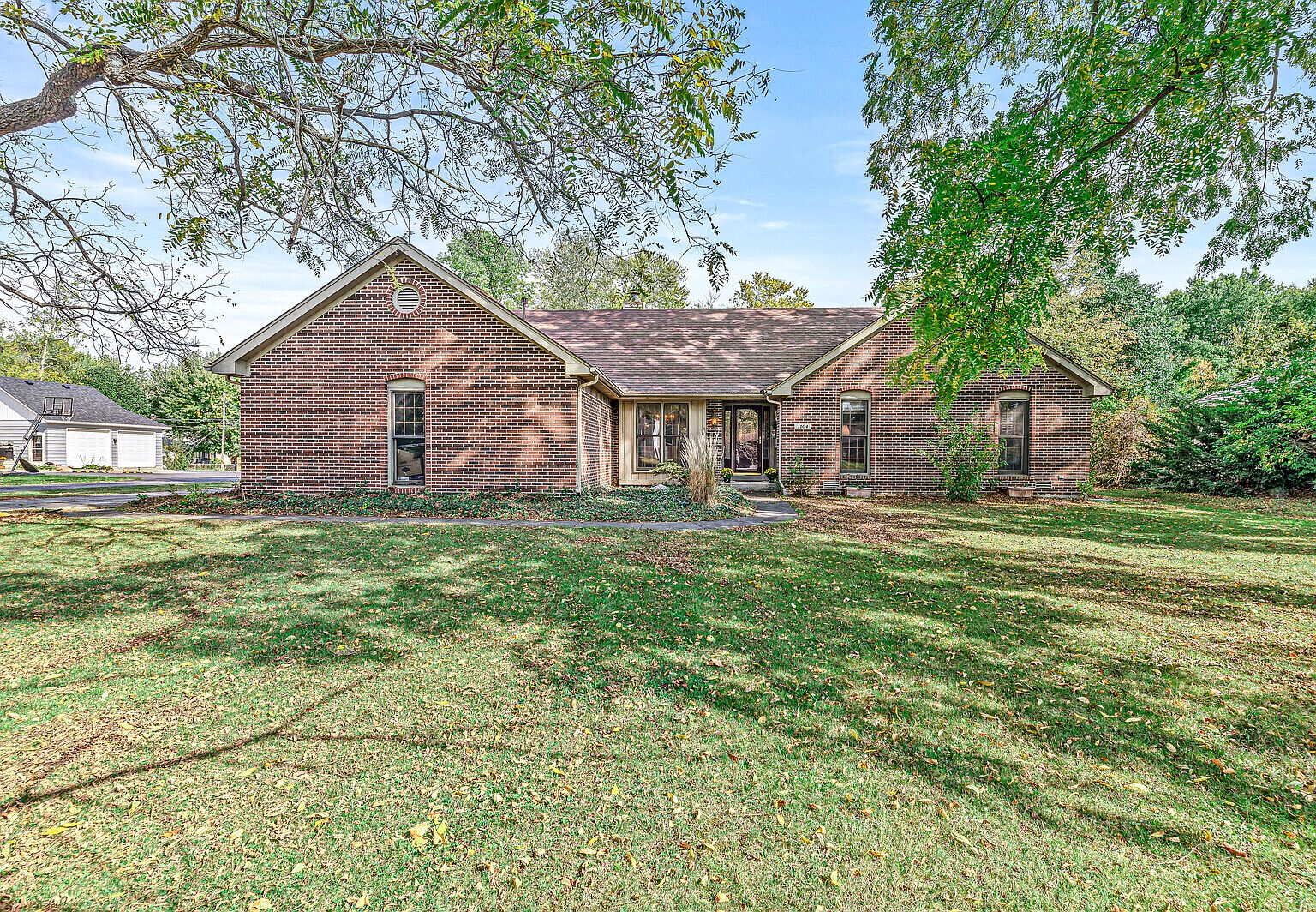1104 Oakland Dr, Anderson, IN 46012 Zillow