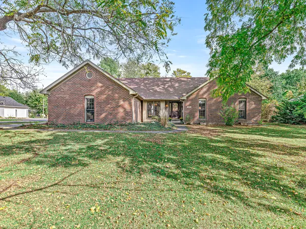1104 Oakland Dr, Anderson, IN 46012
