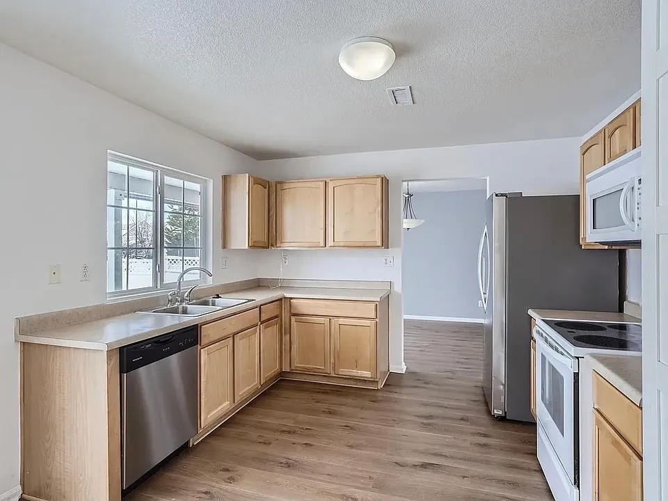 5085 Orleans Ct