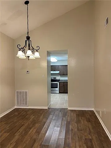 3 bed, 2.0 bath, 1250 sqft, $1,500 — Photo 3