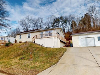1431 2nd St, Milton, WV, 25541