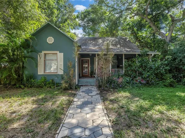 725 Grove St N, Saint Petersburg, FL 33701