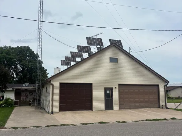 103 6th St SE, West Bend, IA 50597