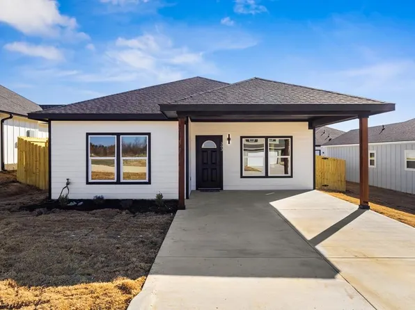 303 Paschall Blvd, Mabank, TX 75147