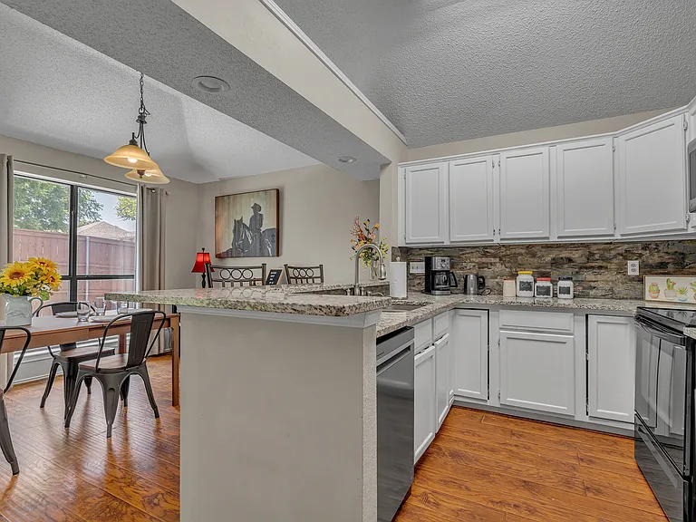 3808 Beaumont Ln — Photo 23