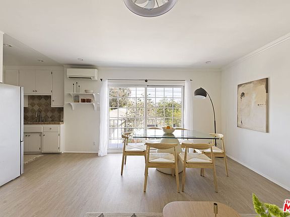 5th image of 1659 Franklin St APT 6