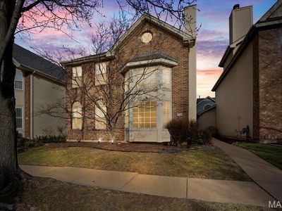 956 Barnard College Ln, Saint Louis, MO, 63130