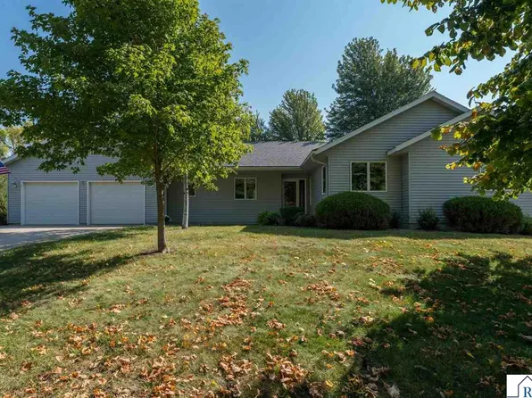 5 3rd St, Easton, MN 56025