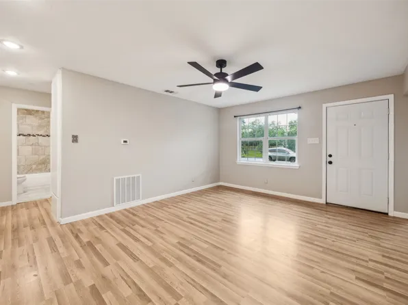 2509 Clearview Cir, Dallas, TX 75233