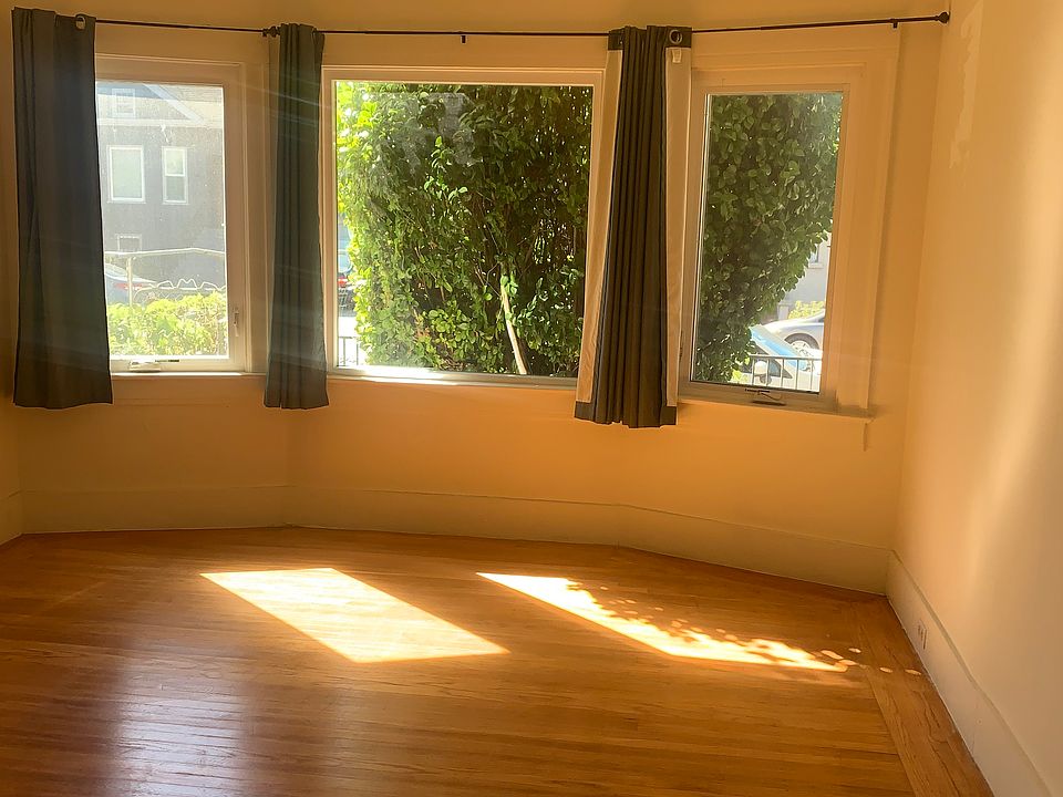 1st image of 482 43rd St