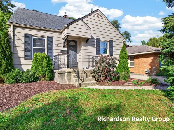 1055 Crescent St NE, Grand Rapids, MI 49503
