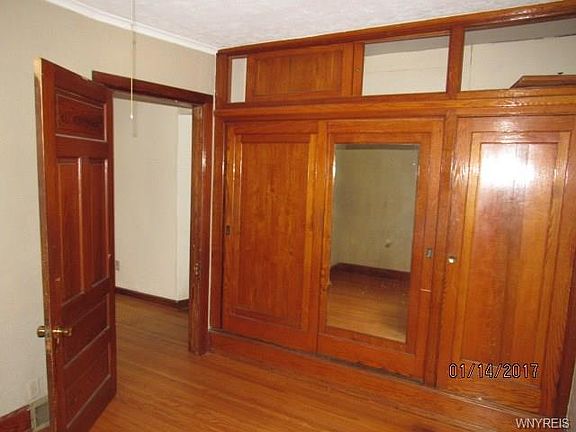 5th image of 127 Bellwood Ave