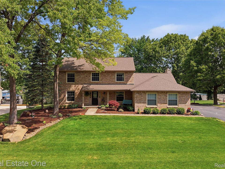 1st image of 219 Briarwood Dr