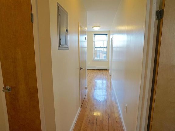 4th image of 603 Franklin Ave APT 4A