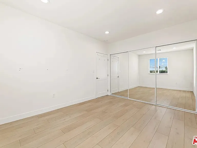 4 bed, 1550 sqft, $4,550 — Photo 3