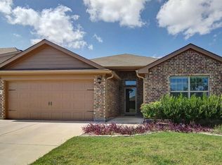 140 Tall Meadow St, Azle, TX 76020