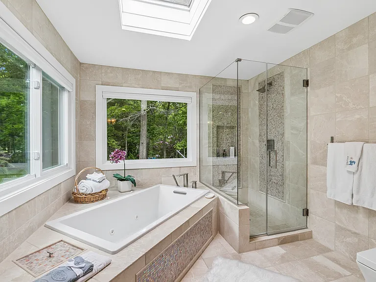 Peconic Hills Dr — Photo 10