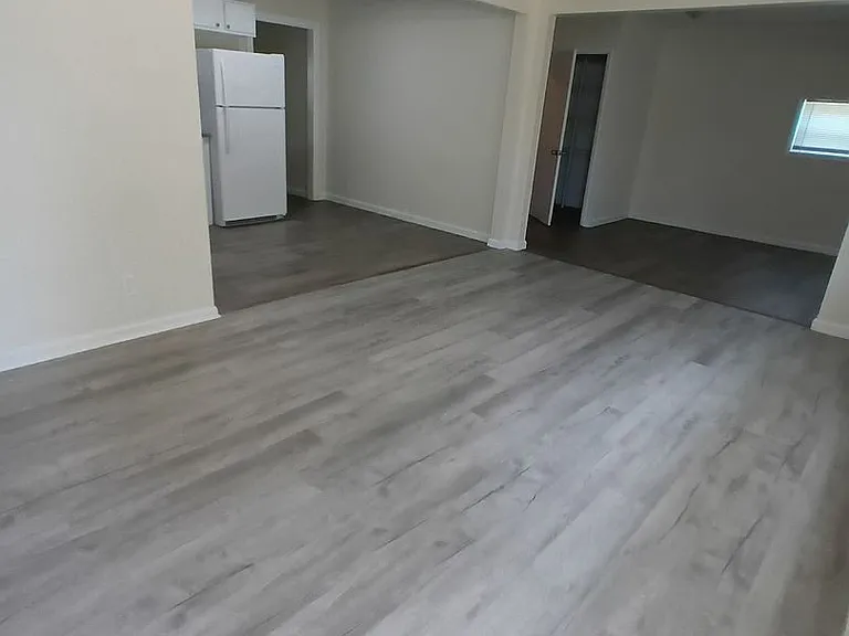 1405 Sandra Dr — Photo 3