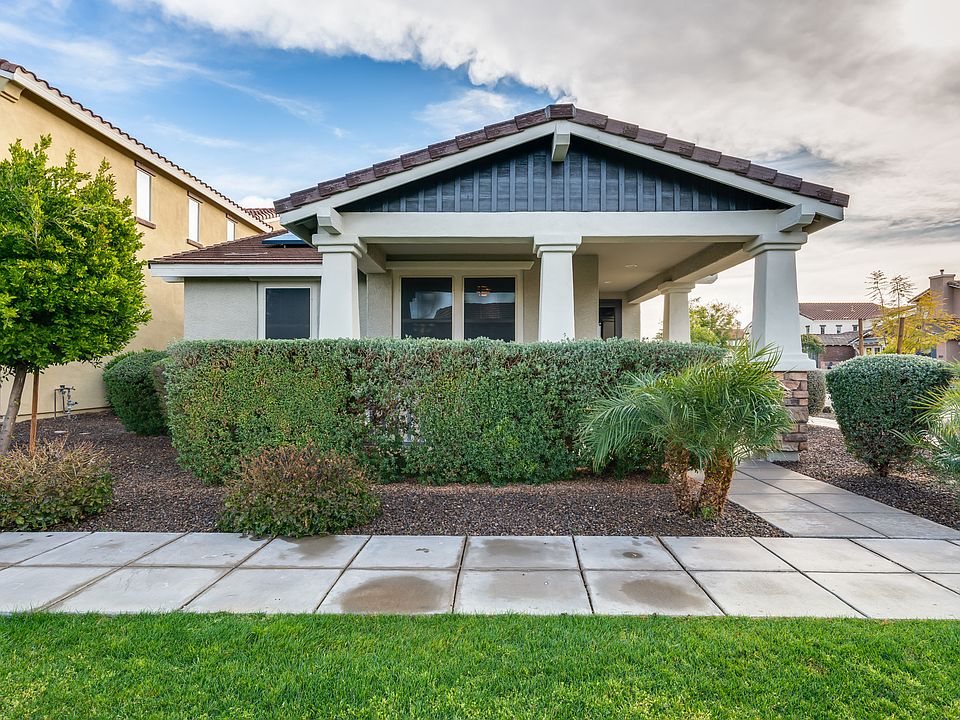 1st image of 15376 W Columbine Dr