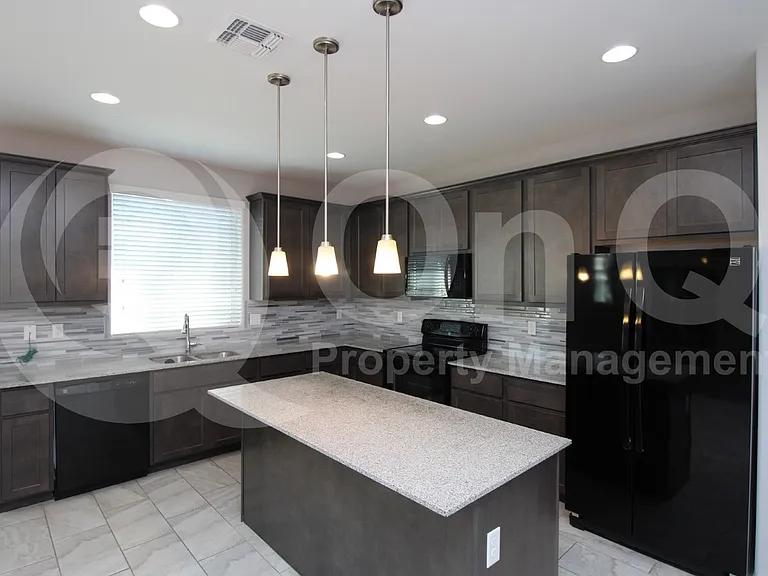 24750 W Huntington Dr — Photo 4