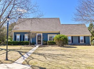 930 Calico Ct, Waukesha, WI 53186