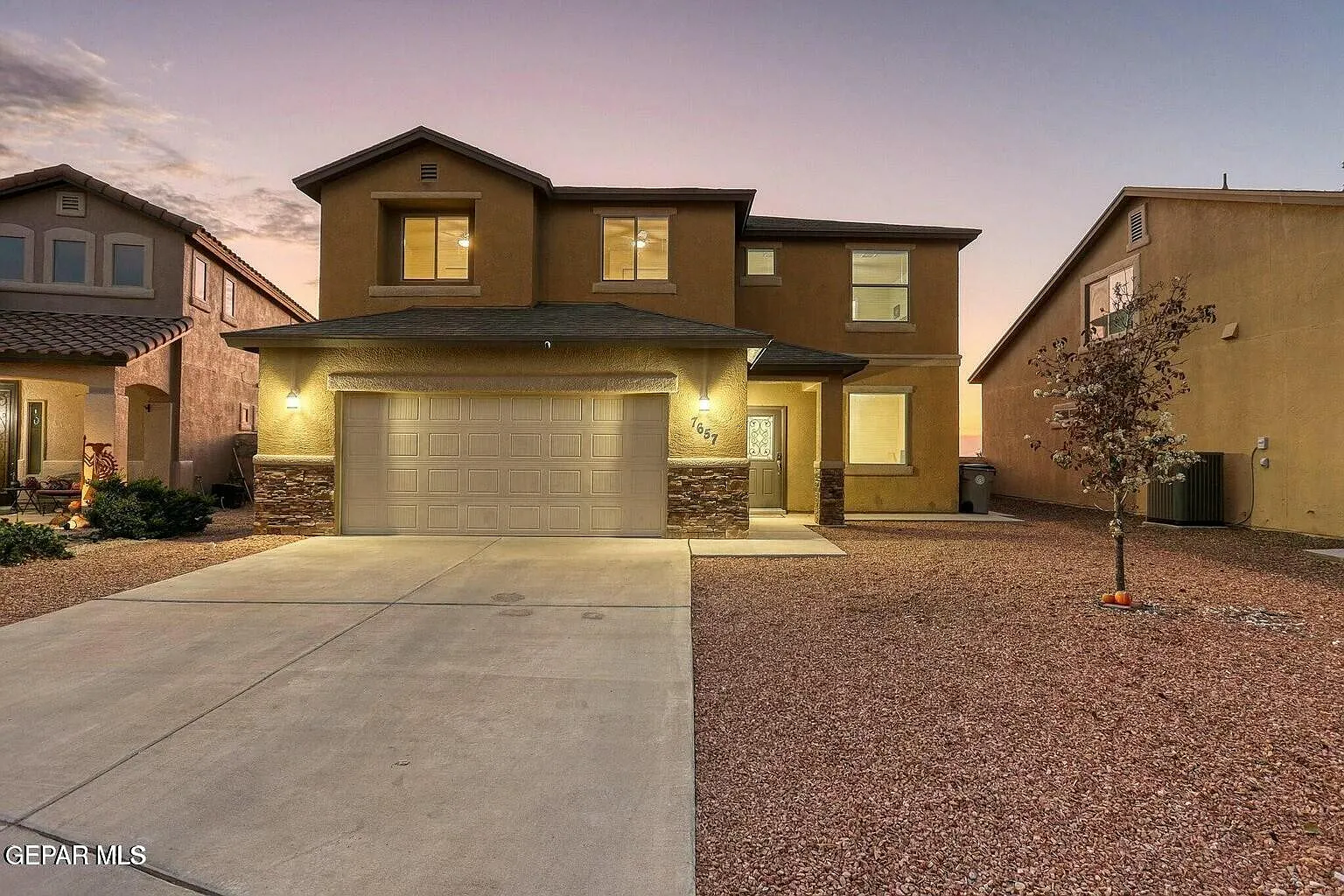 4 bed, 3.0 bath, 2025 sqft, $2,350 — Photo 1
