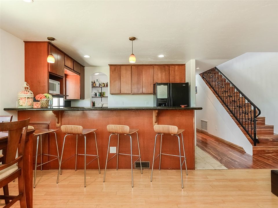 1st image of 4762 Santa Cruz Ave