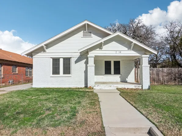 2319 Dell St, Fort Worth, TX 76111