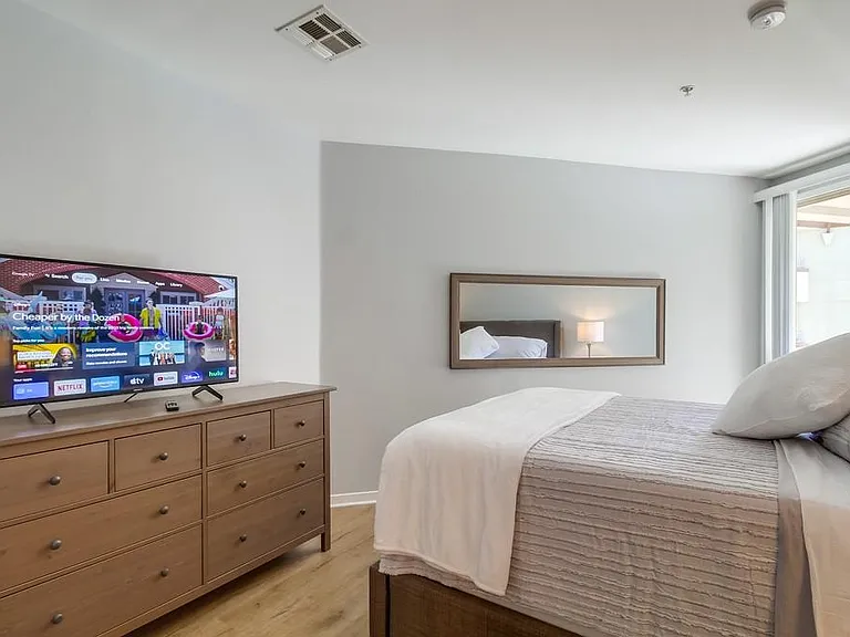 1501 Front St #533 — Photo 9