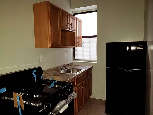 Rented by BRICK & GALO REALTY CORP | media 9