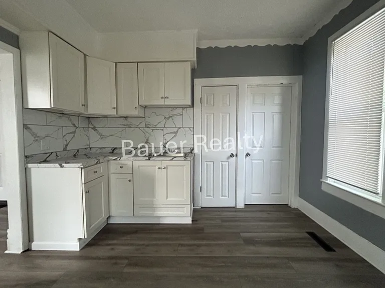 114 Dale Ave — Photo 8