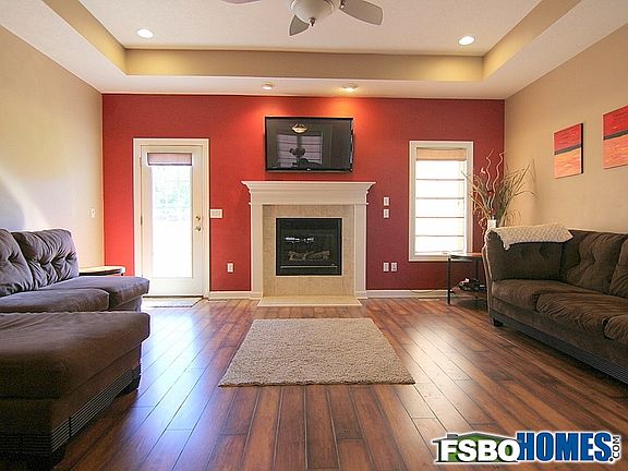 Large Living Room with Tray Ceiling