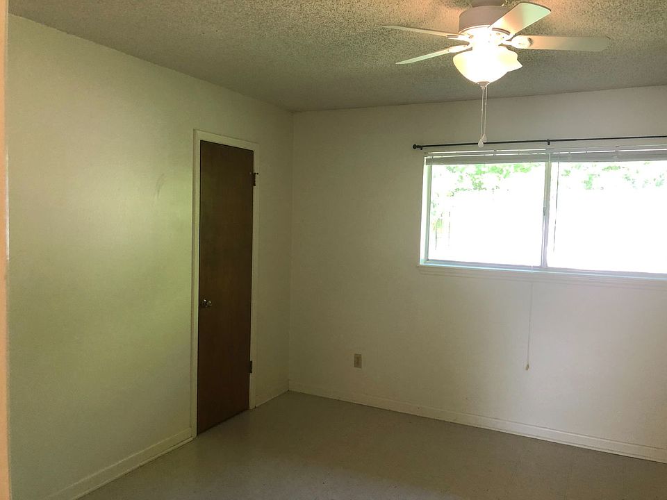 Whispering Oaks QuadPlex 306 Whispering Oaks Ln Ingram, TX Zillow