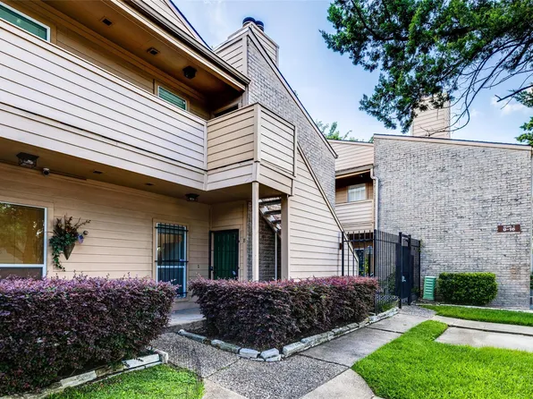 1915 Augusta Dr APT 8, Houston, TX 77057