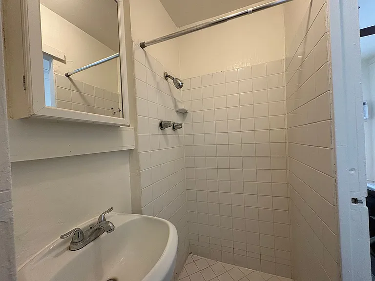 BONAIR — Photo 12