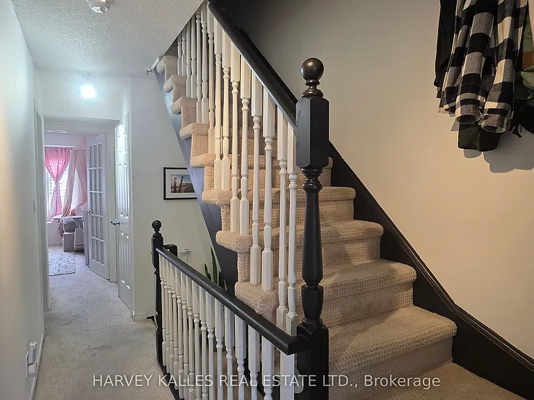 208 Niagara St #68 — Photo 11