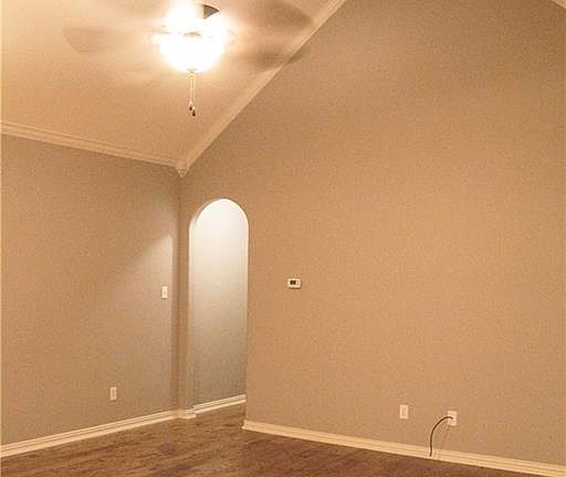 4th image of 346 Pecan Hollow Cir