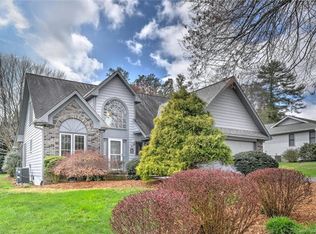 6 Warbler Dr, Fletcher, NC 28732