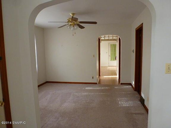 3rd image of 1822 Greenly Ave