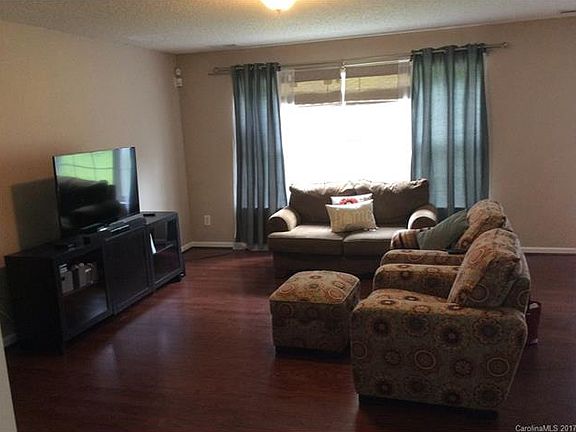 5th image of 4014 Far West Dr