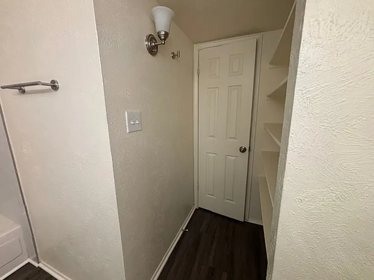 2517 Limestone Dr — Photo 10