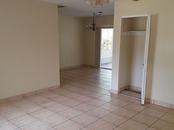 2nd image of 2351 California St